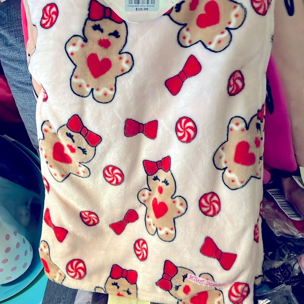💋Betsey Johnson adorable super soft plush throw blanket NWT - Picture 2 of 8